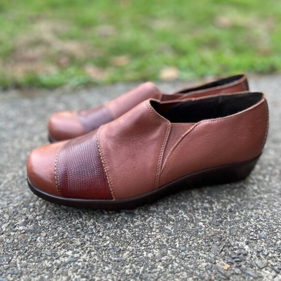 SAS Womens Slip On Auburn/ Lizard Loafers Sz 9.5 - Picture 2 of 10